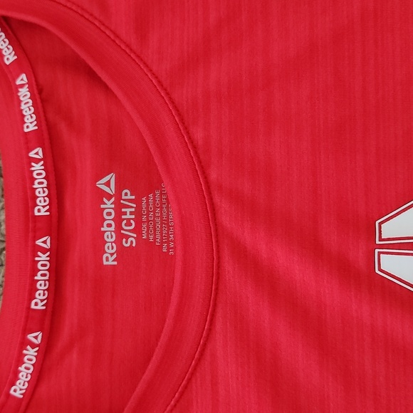 Workout Top - Picture 2 of 7